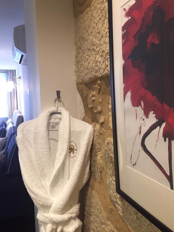 Ducarmo Apartments Caves Vinho Do Porto Вила-Нова-ди-Гая Экстерьер фото